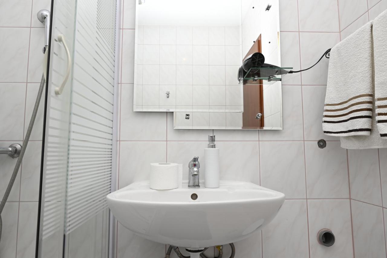 Apartments "Sea View" Miki & Ivana Bol Luaran gambar